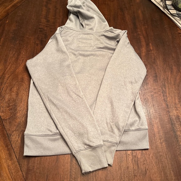Under armour women’s hoodie. Size medium - Picture 4 of 4